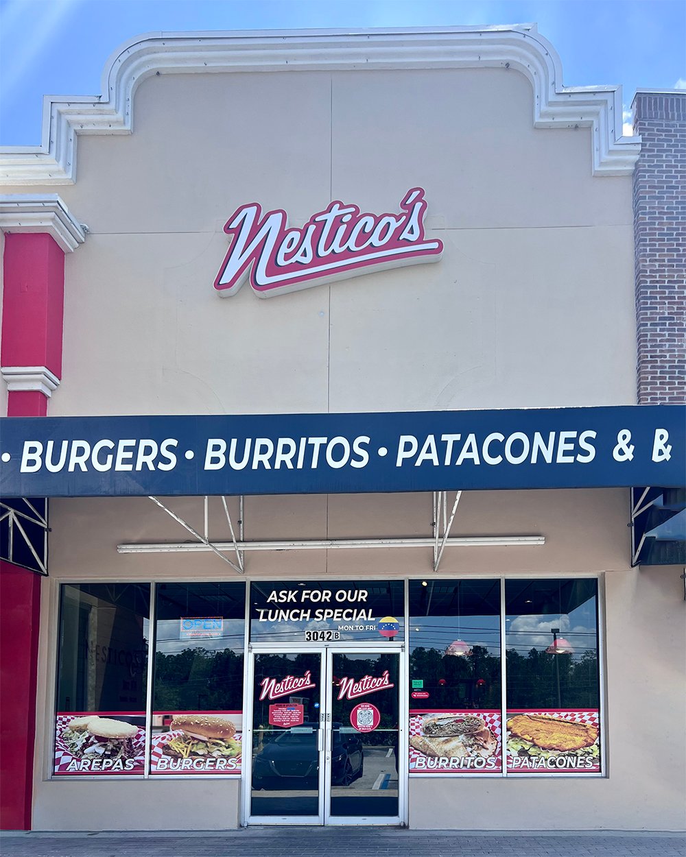 Nestico's Sand Lake restaurant in Orlando